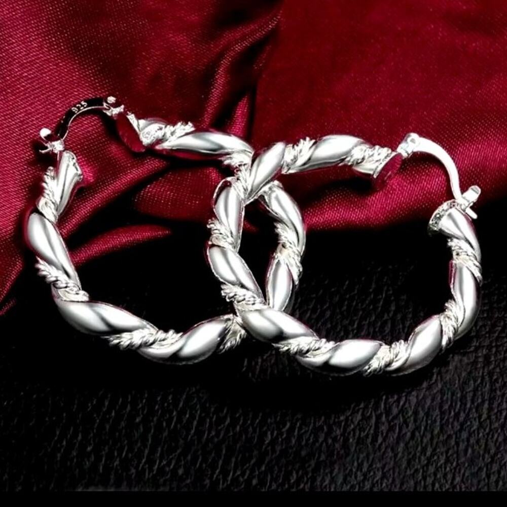 Gift Wrap Wreath Earrings Hoop S925 Sterling Silver Christmas Birthday Present